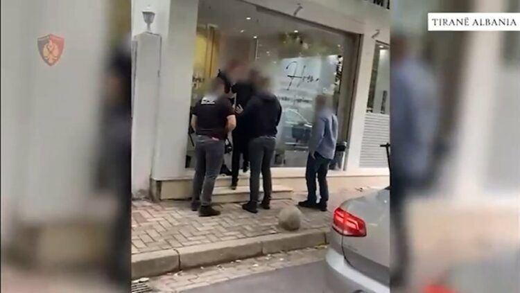 Hotel me 48 prostituta në Tiranë, kapen 7 persona