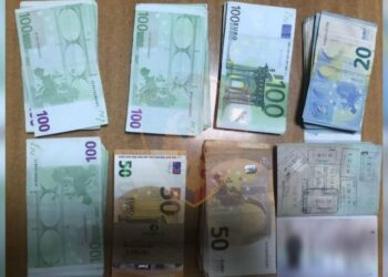 Sekuestrohen mbi 22 mijë euro dhe dokumente false në Rinas