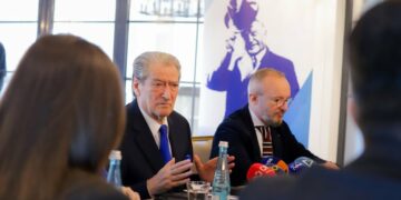 Berisha apel deputetëve të rinj: Mos shkëputni lidhjet me zgjedhësit