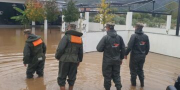 Ministria e Mbrojtjes reagon mbi situatën nga moti i keq