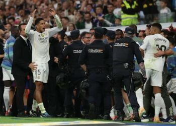 Reali mposht Barcelonën, në fund të ndeshjes ndërhyn edhe policia