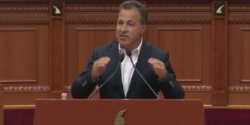 Kuvendi rrëzon kërkesën e opozitës për shkarkimin e Niko Peleshit