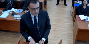 Veliaj: Më rrëmbyen nga zyra pa asnjë shkelje, unë jam kryetar i bashkisë së Tiranës