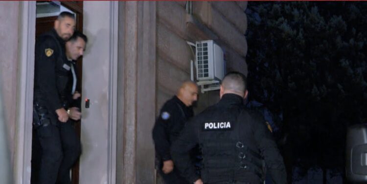 7 orë në Gjykatën Kushtetuese, përfundon seanca, Veliaj niset drejt paraburgimit