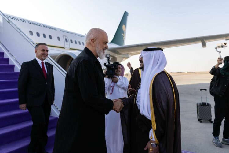 Rama në Riad, pritet nga Princi i Arabisë Saudite