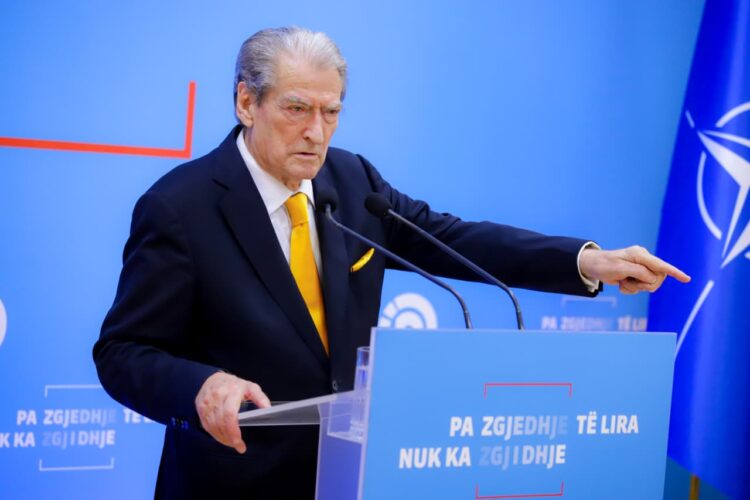 Pezullimi i zgjedhjeve në Tiranë/Berisha: Dalim garant, nuk do të shkelet Kushtetuta