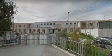 Kontroll i befasishëm në burgun e Durrësit, gjenden 5 celularë iPhone