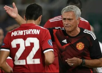 “Më çonte çdo natë të njëjtin mesazh”, Mkhitaryan tregon sherrin me Mourinhon