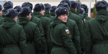 Luftua në Ukrainë/ Pse në Rusi po ulen shpërblimet për ushtarët?