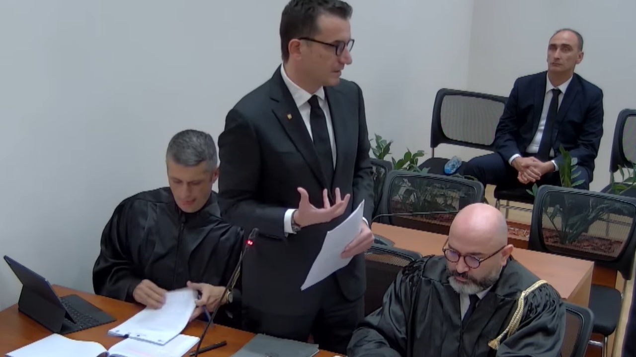 Veliaj pas vendimit të Kushtetueses  Do të bëj gjithçka që puna në Tiranë të vijojë