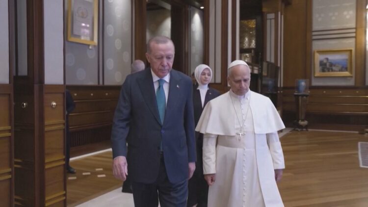 Takim me Erdogan, Papa zgjedh Turqinë për vizitën e parë jashtë Vatikanit