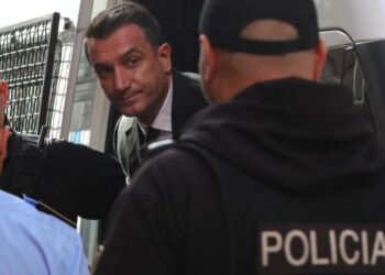 Erion Veliaj kërkon lirinë në Kushtetuese: Shfuqizoni arrestin me burg