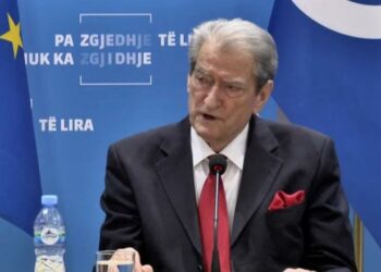 Propozimi në mbledhjen e PD: Deputetët të hyjnë në grevë urie, bashkë me familjarët