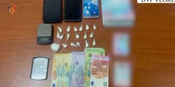 Shisnin kokakinë në Himarë, dy të arrestuar