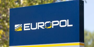 Operacioni i Europol, mes tyre edhe Shqipëria. Mbi 100 arrestime dhe…