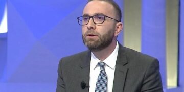 Salianji nis takimet me demokratët, Bardhi në Opinion: Asgjë shqëtësuese