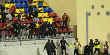 Kuqezinjtë kalojnë në avantazh ndaj Andorrës