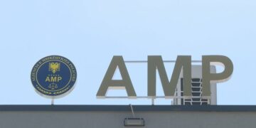 Kërcënoi dhe dhunoi një person, arrestohet punonjësi i policisë në Krujë