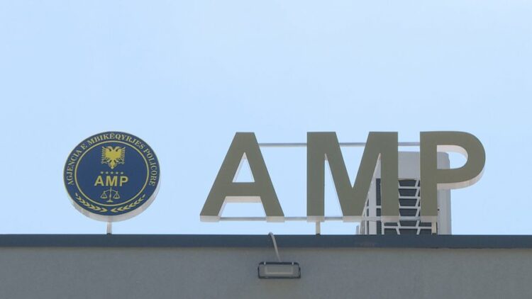 Kërcënoi dhe dhunoi një person, arrestohet punonjësi i policisë në Krujë