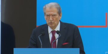 SPAK i dorëzon zyrtarisht Berishës urdhër-thirrjen për “21 Janarin”