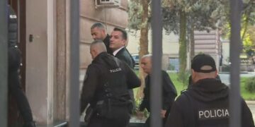 Avokatja e Popullit shkon tek Erion Veliaj në burg, viziton edhe Lefter Kokën