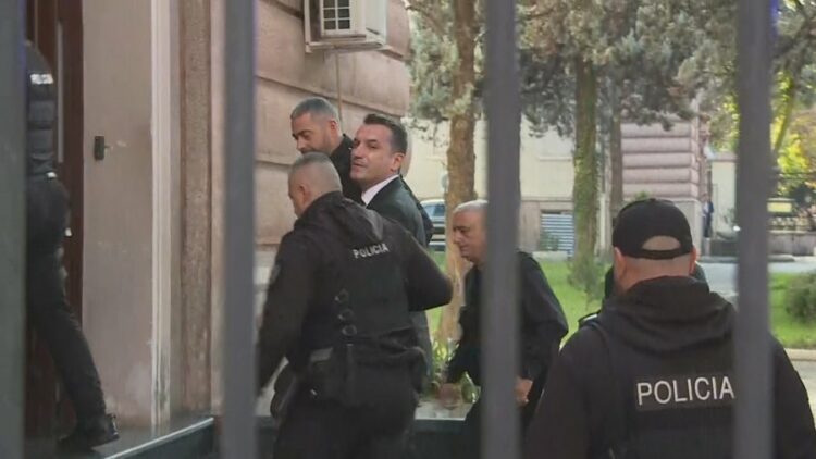 Avokatja e Popullit shkon tek Erion Veliaj në burg, viziton edhe Lefter Kokën