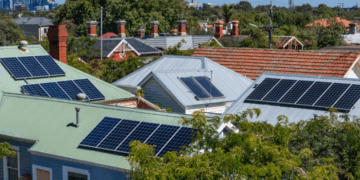 Australi/Tre orë energji diellore falas në ditë për miliona konsumatorë