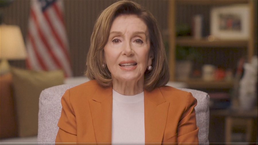 Nancy Pelosi largohet nga kongresi pas 40 vitesh
