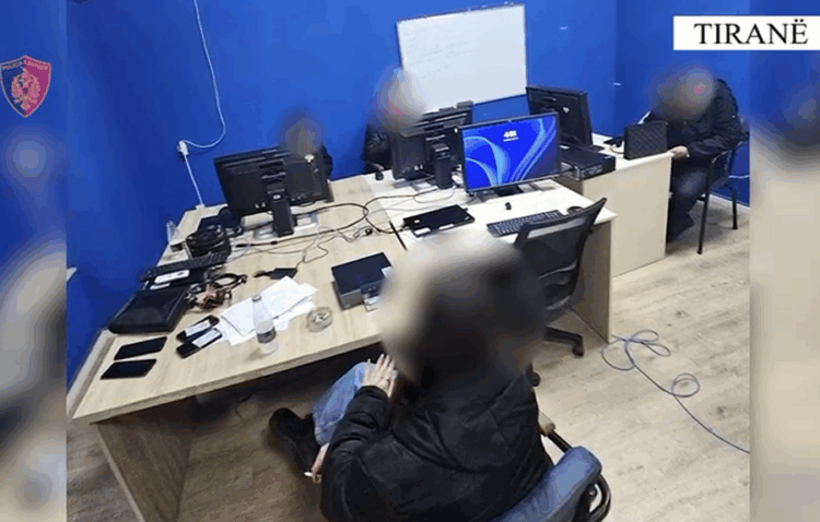 Policia mësyn në call center-in në Selitë, arrestohet menaxheri dhe dy punonjës