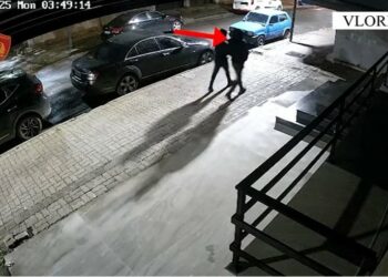Dogjën qëllimisht dy makina, policia e Vlorës ndjek kamerat dhe zbulon autorët