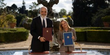 Shqipëria dhe Italia firmosin 16 marrëveshje, 8 prej tyre në fushën e mbrojtjes