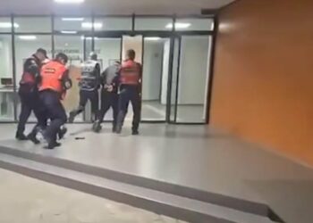 Dhunuan babë e bir pasi i dhanë para me fajde, në pranga 2 të rinj në Elbasan