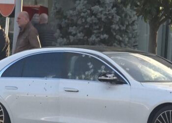 Atentati në Rinas, autorët dyshohet se përdorën disa automjete në vendngjarje