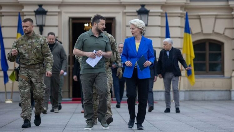 “Tri opsione për mbështetjen financiare të Ukrainës”