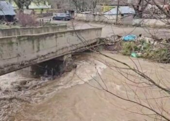 Osumi del nga shtrati, dëme të mëdha në banesa e bujqësi