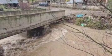 Osumi del nga shtrati, dëme të mëdha në banesa e bujqësi