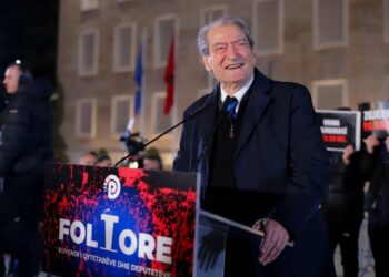 Foltorja para Kryeministrisë, Berisha: Koha na thërret për të shpëtuar vendin