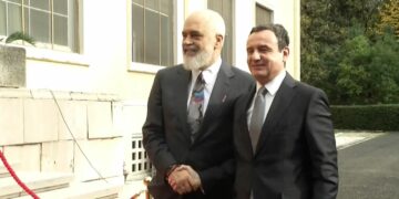 Rama pret liderët e Samitit të Planit të Rritjes, mes tyre Albin Kurti