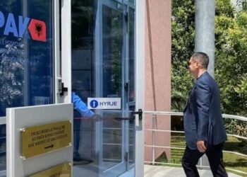 Ministria e Drejtësisë kërkoi ekstradimin e tij nga Zvicra, reagon Arben Ahmetaj