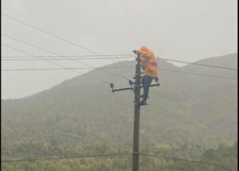 Moti i keq, dhjetëra fshatra dhe disa lagje në Gjirokastër pa energji