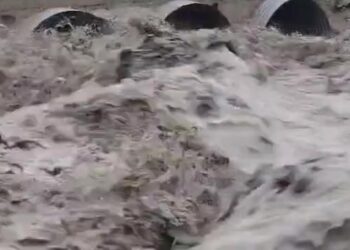 Situata nga moti në Qarkun Korçë, përmbytje në disa bashki, rritet niveli i lumenjve