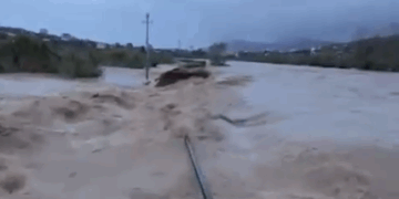 Sarandë/ Çahet argjinatura e lumit Bistricë, përmbyten qindra hektarë tokë bujqësore