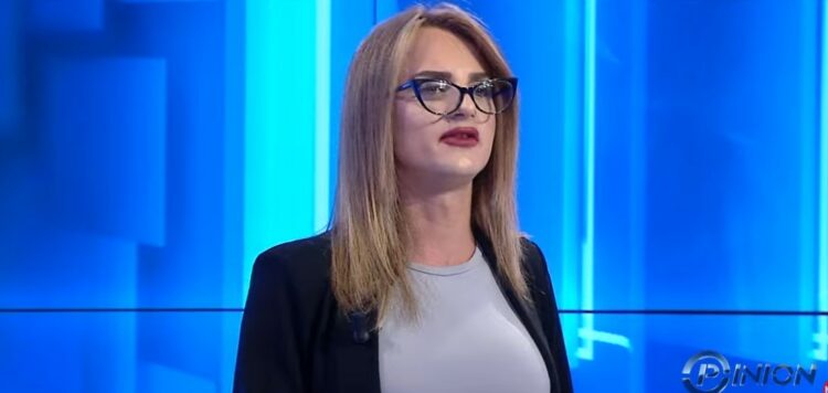 Transgjinorja flet në Opinion: Më futën me 4 meshkuj në dhomë, më mbajtën pa dëshirë