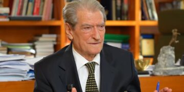 Berisha: Kemi hyrë në stinën e protestave, nuk i ndalojmë deri në largimin e Ramës