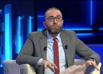 A do të bashkëpunojë PD me PS për të ndryshuar reformën në drejtësi? Flet Bardhi