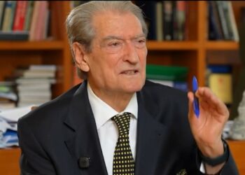 Aeroporti i Vlorës, Berisha: Aksionerët e vërtetë janë Rama dhe Balluku