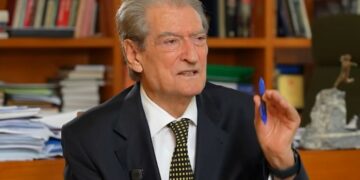 Aeroporti i Vlorës, Berisha: Aksionerët e vërtetë janë Rama dhe Balluku