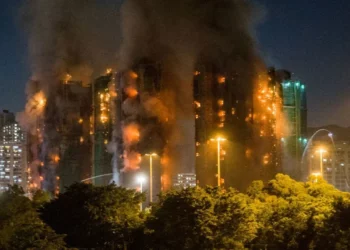 Rritet bilanci i viktimave nga zjarri në Hong Kong, 83 viktima, 250 ende të zhdukur