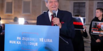 PD zhvillon të hënën protestën e dytë para kryeministrisë