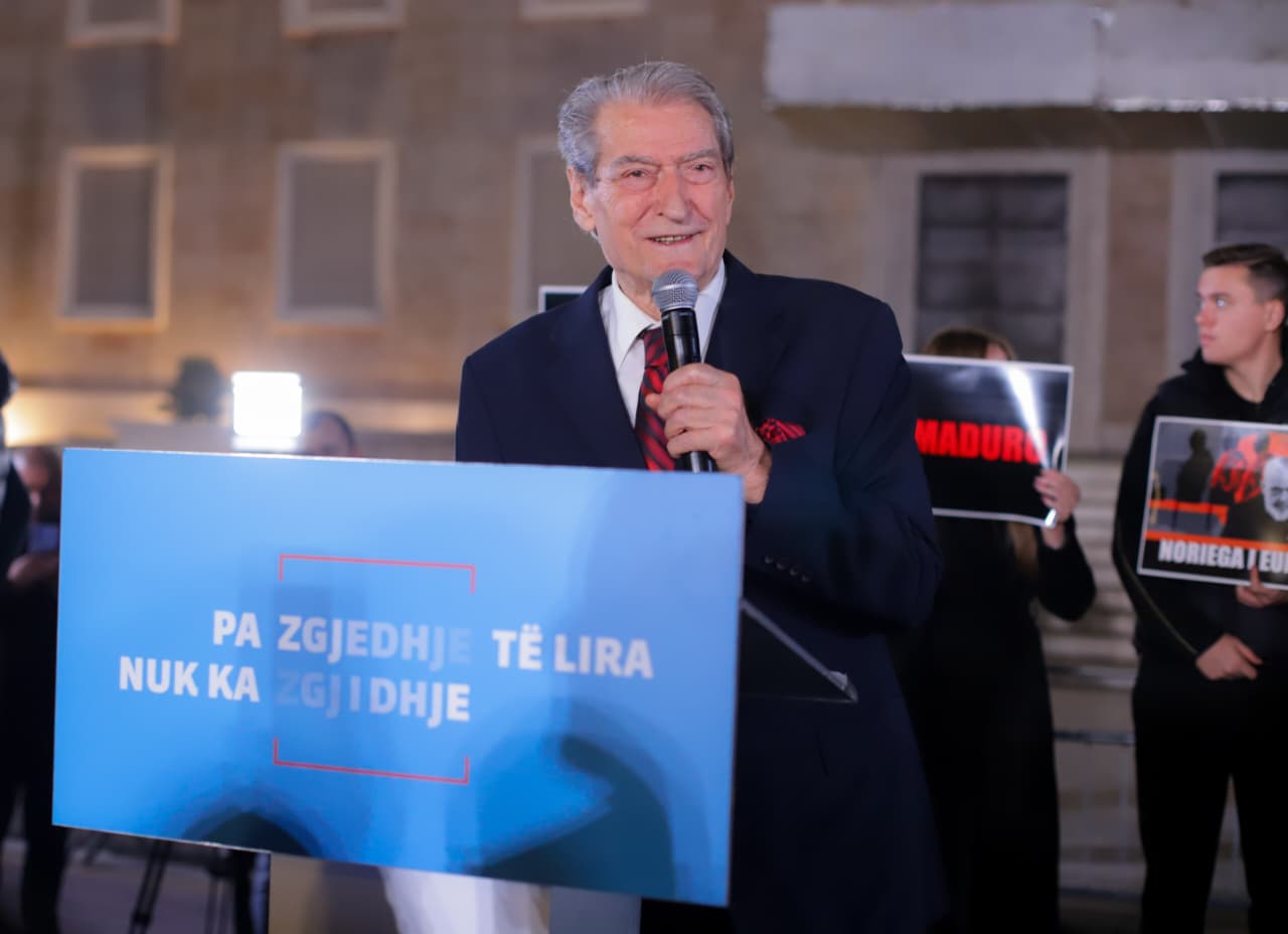 pd-zhvillon-te-henen-protesten-e-dyte-para-kryeministrise